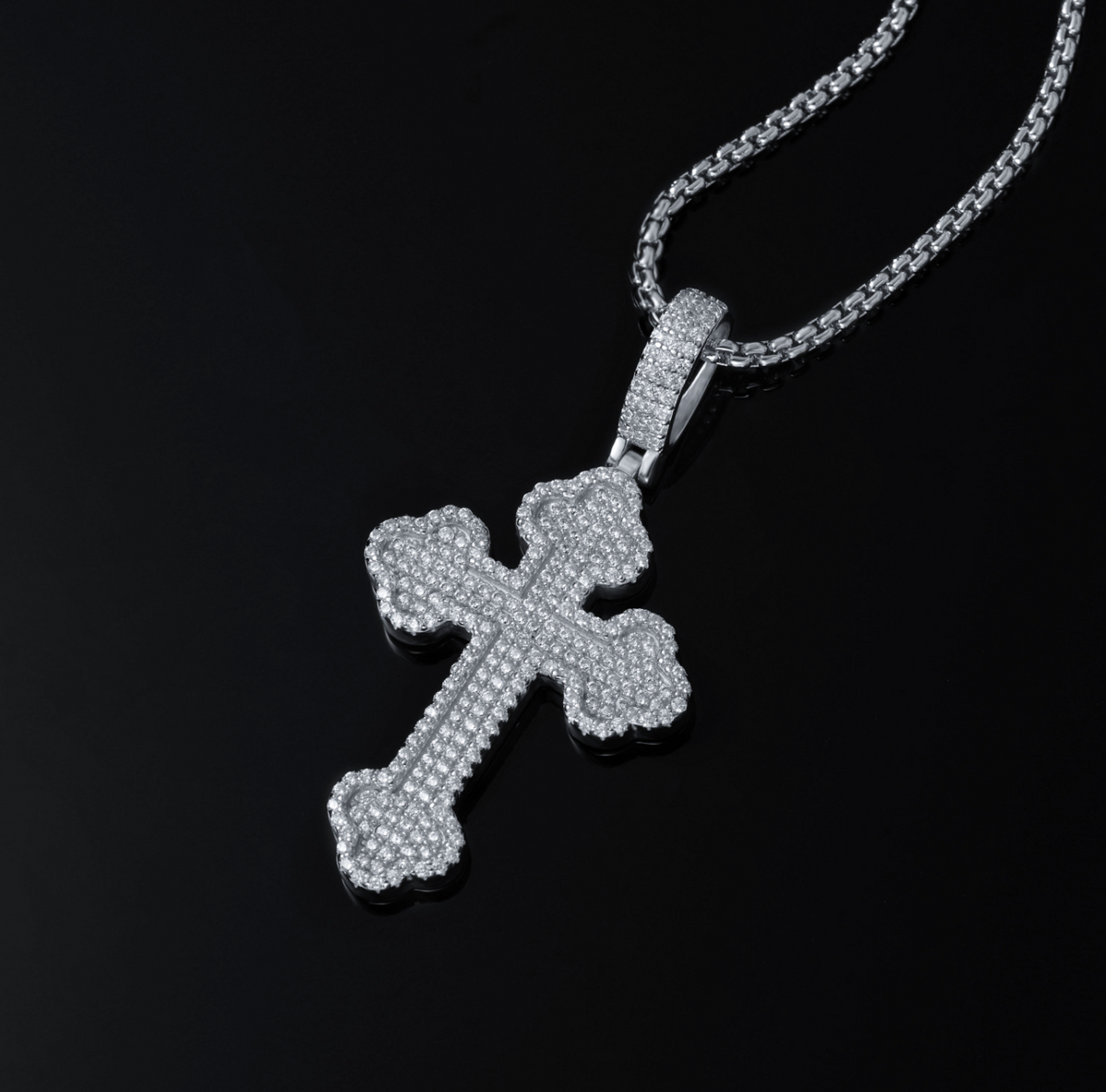 Elegant 18K Gold Zircon Pendant Necklace for Women